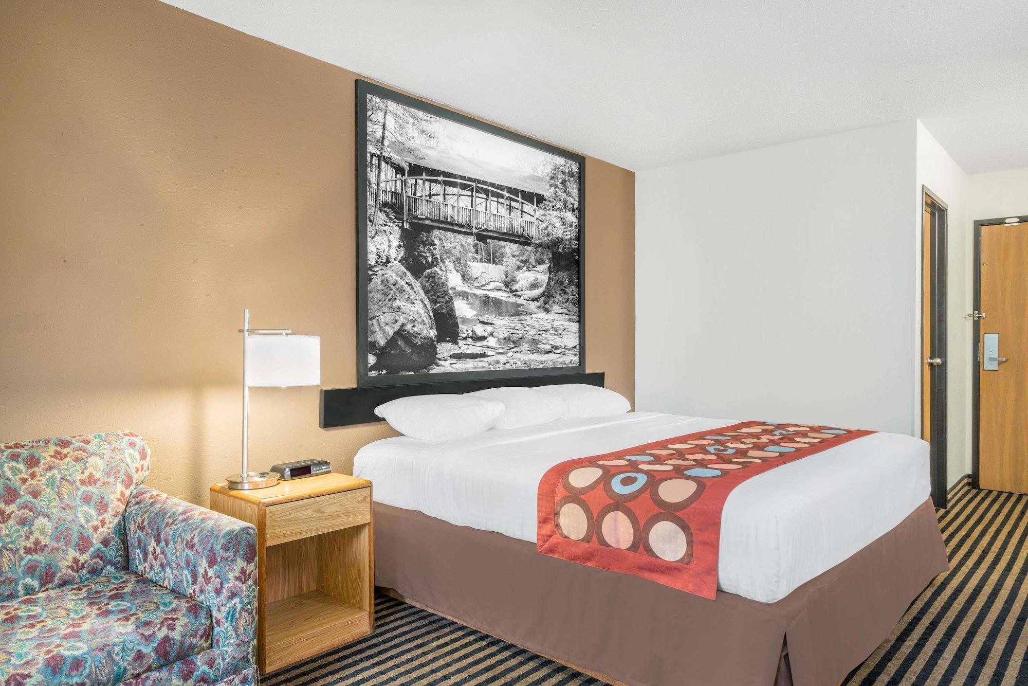 Super 8 By Wyndham Wausau Eksteriør bilde