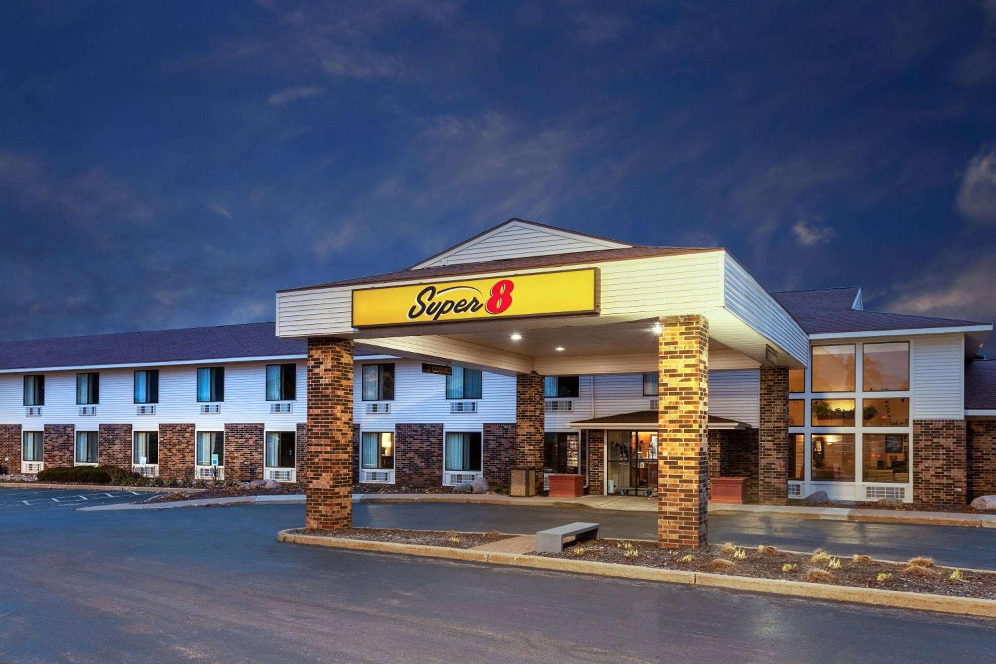 Super 8 By Wyndham Wausau Eksteriør bilde